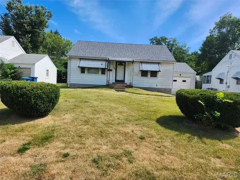 2461 Shannon Ave, Jennings, MO 63136