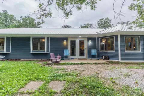 17944 Bobwhite Rd, Crocker, MO 65452