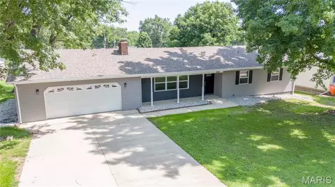 1319 W Jefferson St, Vandalia, IL 62471