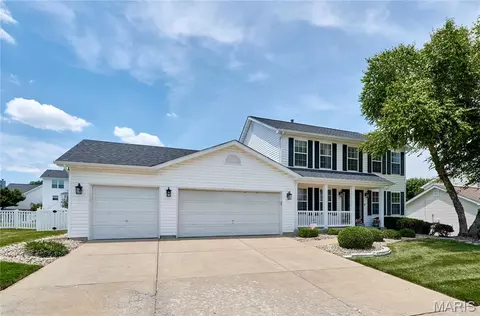 13 Lord Edward Ct, O'fallon, MO 63366