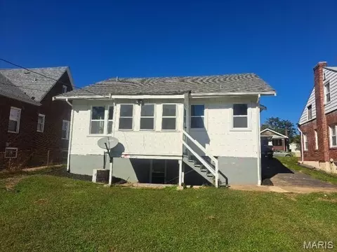 Exterior - 7232 Normandy Pl, Saint Louis, MO 63121 photo 7 of 8