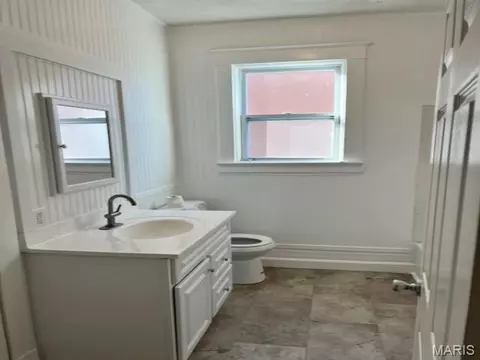 Bath - 7232 Normandy Pl, Saint Louis, MO 63121 photo 6 of 10