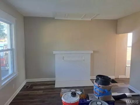 Living - 7232 Normandy Pl, Saint Louis, MO 63121 photo 1 of 2
