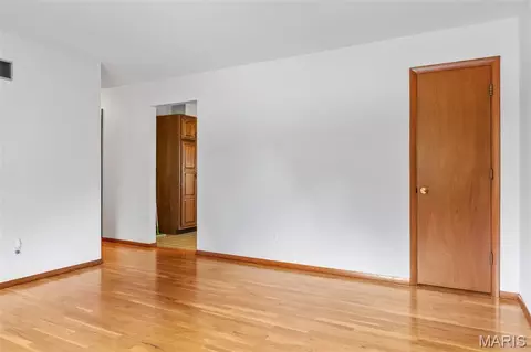Living - 6138 Emerald Ave, Ferguson, MO 63135 photo 3 of 3