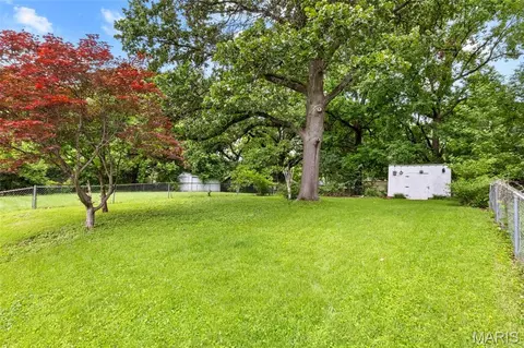 Exterior - 6138 Emerald Ave, Ferguson, MO 63135 photo 5 of 7