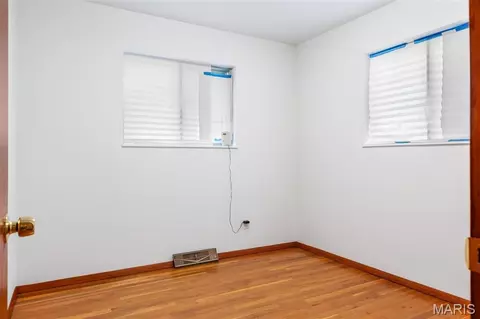 Bedroom - 6138 Emerald Ave, Ferguson, MO 63135 photo 4 of 6