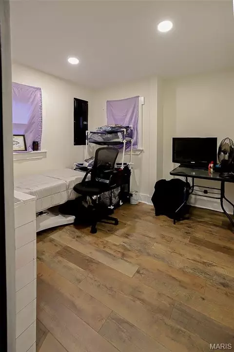 Bedroom - 418 E Marvin Ave, Fredericktown, MO 63645 photo 3 of 3