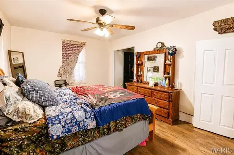 Bedroom - 418 E Marvin Ave, Fredericktown, MO 63645 photo 2 of 3