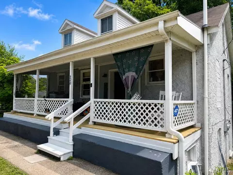620 Maryland St, Louisiana, MO 63353