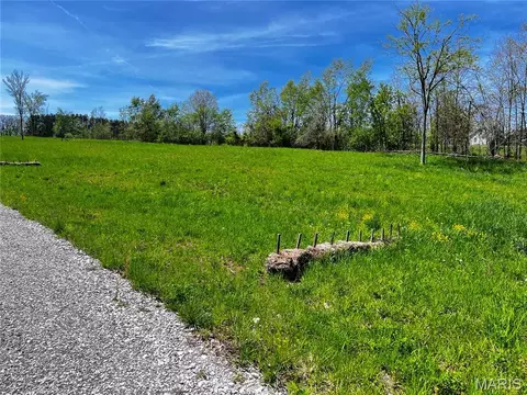 1001 Legacy Ln, Perryville, MO 63775