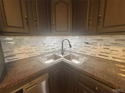 Kitchen - 519 N Elm St, Pacific, MO 63069 photo 5 of 6