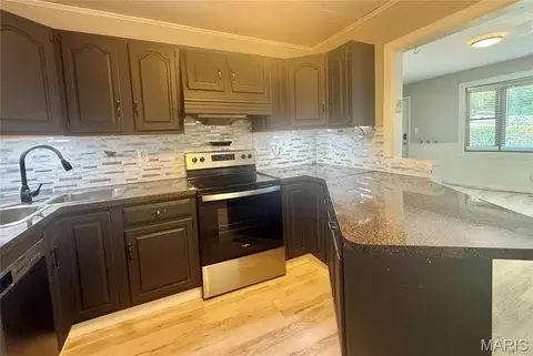 Kitchen - 519 N Elm St, Pacific, MO 63069 photo 2 of 6