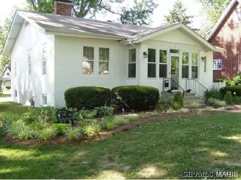 7 Juanita Pl, Belleville, IL 62223
