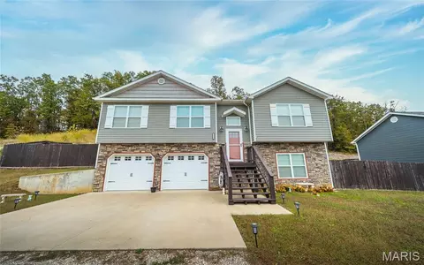 21005 Halifax Dr, Saint Robert, MO 65584