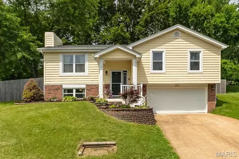 468 Talbert Ct, Ballwin, MO 63021