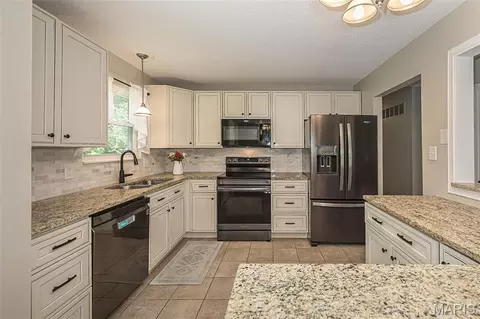 Kitchen - 468 Talbert Ct, Ballwin, MO 63021 photo 1 of 4