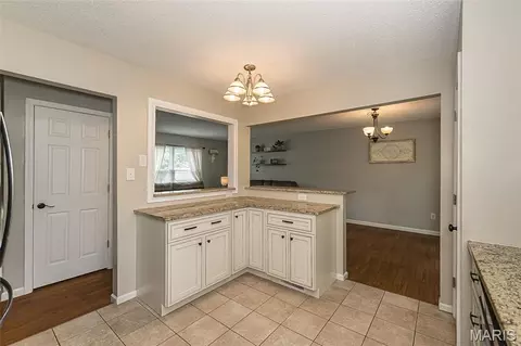 Kitchen - 468 Talbert Ct, Ballwin, MO 63021 photo 2 of 4