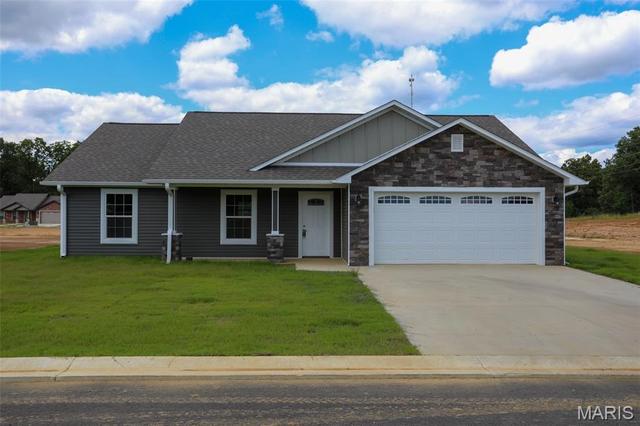 217 Gucci Dr, Poplar Bluff, MO 63901