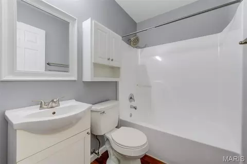 Bath - 12 Redhead Ln, O'fallon, MO 63368 photo 3 of 4