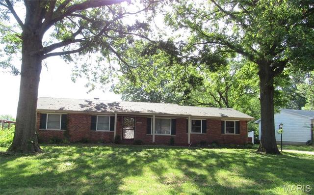 12360 Space Dr, Florissant, MO 63033