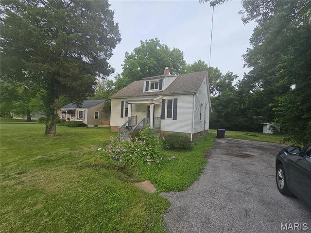 366 Suburban Ave, Saint Louis, MO 63135