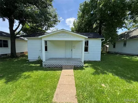 228 Pine St, Sullivan, MO 63080