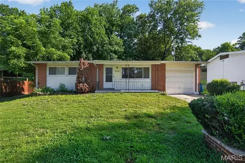 10365 Nashua Dr, Saint Louis, MO 63136