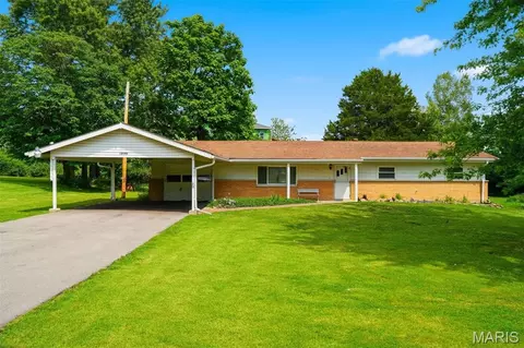 12190 Mckelvey Rd, Maryland Heights, MO 63043