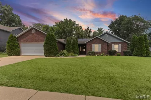 1334 Pepperidge Dr, O'fallon, IL 62269