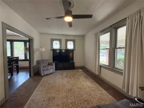 Living - 310 Hooker St, Washington, MO 63090 photo 1 of 1