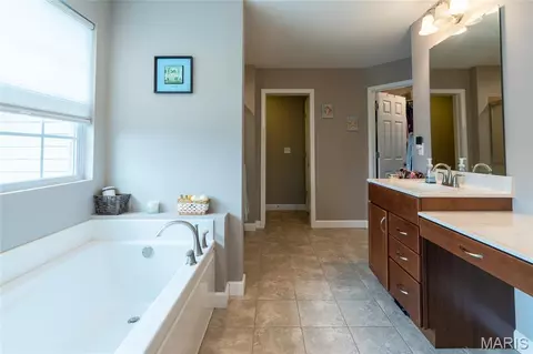Bath - 1331 Timber Ridge Trace Dr, O'fallon, IL 62269 photo 1 of 5