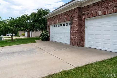 Other - 1331 Timber Ridge Trace Dr, O'fallon, IL 62269 photo 2 of 8