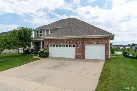 Exterior - 1331 Timber Ridge Trace Dr, O'fallon, IL 62269 photo 2 of 17