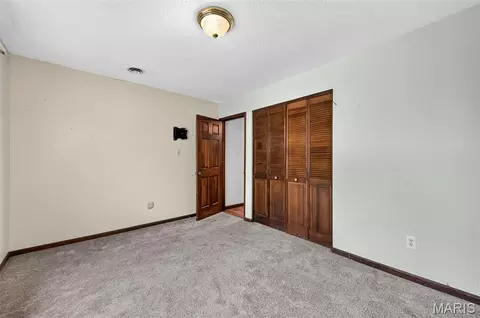 Bedroom - 105 Willow Dr, Eureka, MO 63025 photo 2 of 6