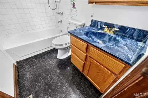 Bath - 105 Willow Dr, Eureka, MO 63025 photo 5 of 5