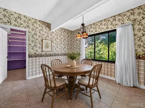 Dining - 105 Willow Dr, Eureka, MO 63025 photo 2 of 3