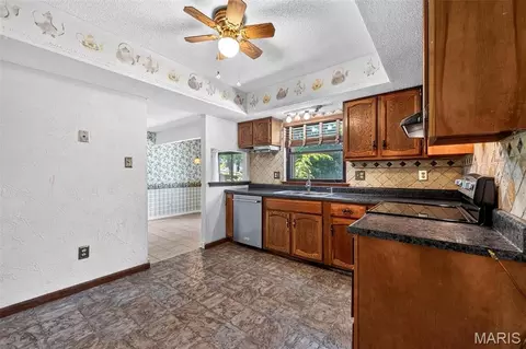 Kitchen - 105 Willow Dr, Eureka, MO 63025 photo 3 of 3