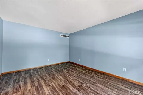 Living - 105 Willow Dr, Eureka, MO 63025 photo 1 of 4
