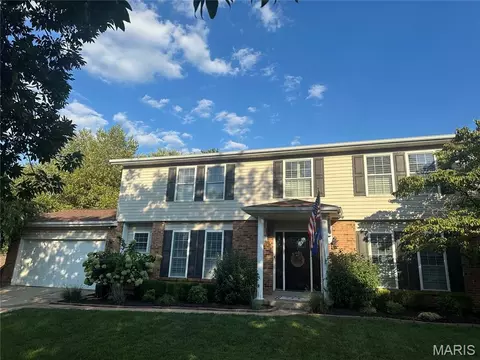 5614 Hillridge Ct, Saint Louis, MO 63128