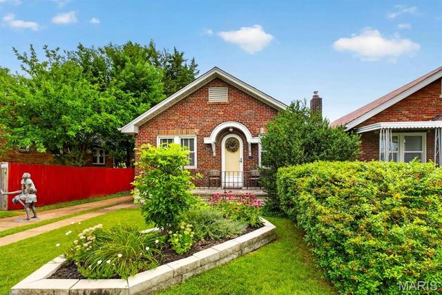 5300 Chippewa St, Saint Louis, MO 63109