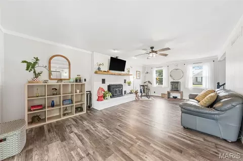 Living - 309 Hideaway Hl, Eureka, MO 63025 photo 1 of 1