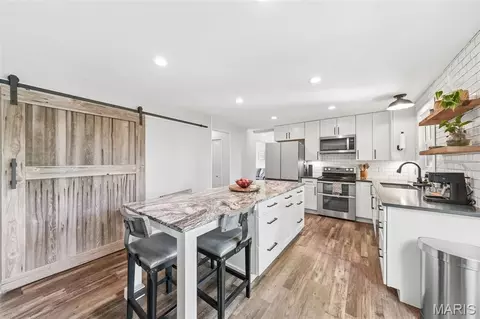 Kitchen - 309 Hideaway Hl, Eureka, MO 63025 photo 1 of 6