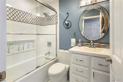 Bath - 373 Sorrento Dr, Ballwin, MO 63021 photo 2 of 2