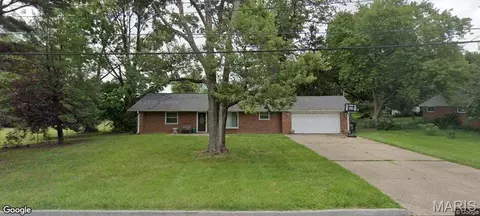 2831 Gilwood Ave, Overland, MO 63114