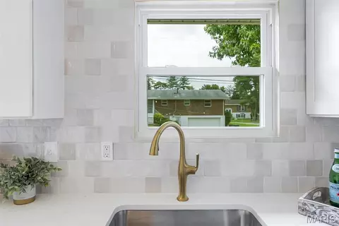 Kitchen - 1152 Tumbleweed Trl, Ellisville, MO 63011 photo 4 of 6