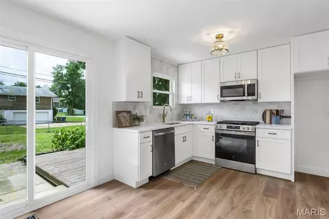 Kitchen - 1152 Tumbleweed Trl, Ellisville, MO 63011 photo 3 of 6