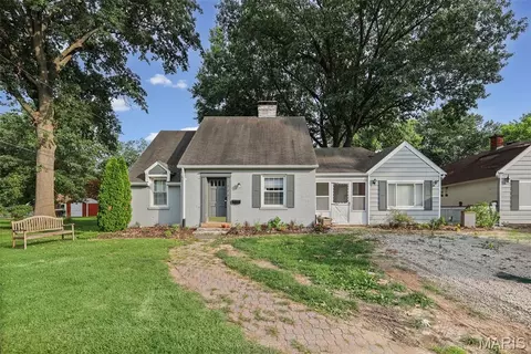 308 Carlyle Ave, Belleville, IL 62221