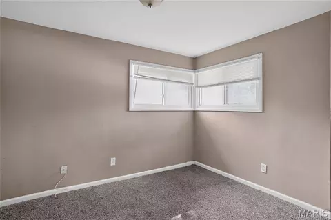 8313 Pepperidge Dr, Berkeley, MO 63134 photo 10