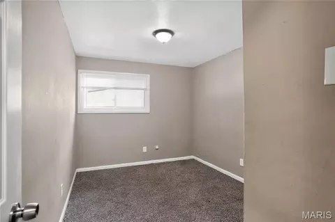 8313 Pepperidge Dr, Berkeley, MO 63134 photo 12