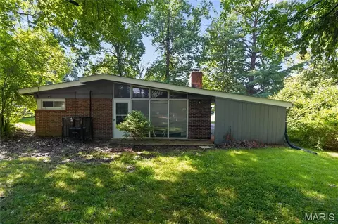 8313 Pepperidge Dr, Berkeley, MO 63134 photo 18